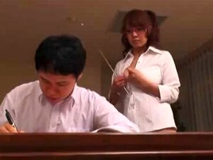 Hitomi Tanaka avec des gros nichons