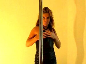 Blonde Stripperin Pole Dance, Blowjob, Deepthroat