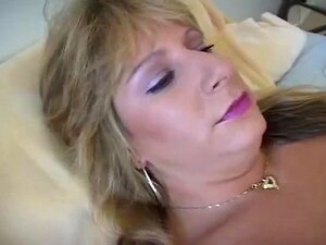 Roxy Blaze, eine verrückte Rollstuhl-Tussi