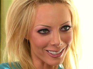 Sexy reife Frau mit Schleppkopf, Holly Sampson, mit sehr sexy