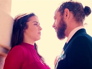 EroticaX - Heiße Brünette Kylie Rocket fickt Freund bei BFFs