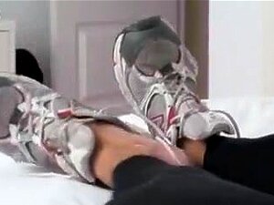 nach dem sport iii wichsen + abspritzen, nach dem strandrennen wurde