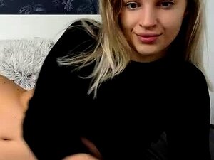 Гола аматерска вебкам девојка прстима