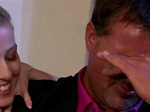 Sexy Ehefrau reitet zufälligen Schwanz