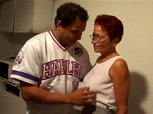 Frischer Mann, leckere Muschi einer reifen deutschen Dame