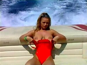 Heißer Babe-Sex auf einem Boot