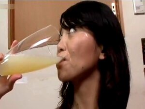 Erlebe, wie sie jeden letzten Tropfen seiner warmen, cremigen Ladung