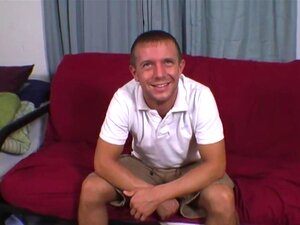 Un mec amateur se fait initier au sexe gay interracial, une vraie