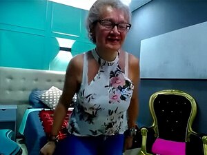 Erlebe die unwiderstehliche Anziehungskraft einer zeitlosen