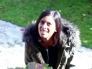 Die Stieftochter einer französischen Berühmtheit in einem Porno wird
