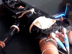 Rubberen pop AngelicaBella lul vernederd en geplaagd door Madame C