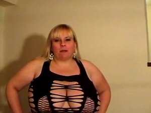 Μεγαλόστηθη bbw με μεγάλα και μαλακά