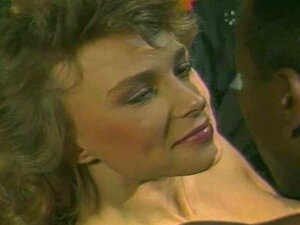 Deidre Holland Meisterwerk