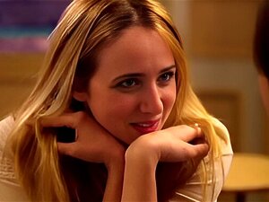 Gelangweilt zu d. Prügelszene - Zoe Kazan Rollenspiel