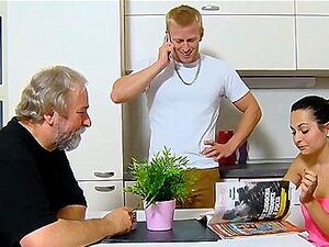 Heiße Ehefrau = Handjob-Cumshot