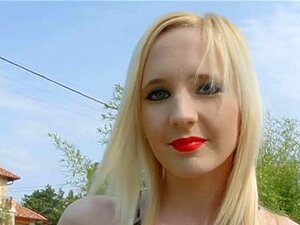 Ragazza gotica interna riceve una creampie
