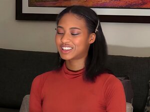 18-jährige schwarze Schönheit Crissy Floyd wird von einem