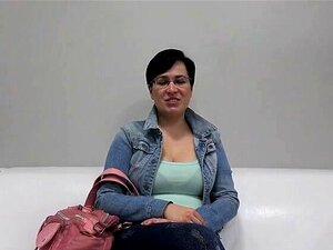 Dikke en busty amateur Milf neukt met handjob