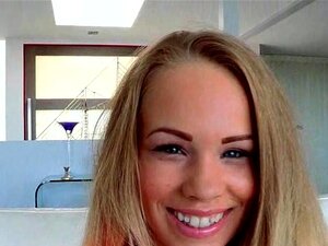 Britney wird frisch gefickt und bekommt ein Sperma ins Gesicht von