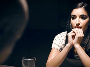 In diesem heißen Video siehst du die freche Studentin Emily Willis,