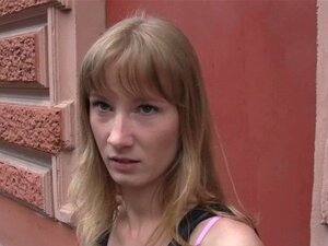 Süße Anfänger-Süße wird beim Casting gefickt. Süße