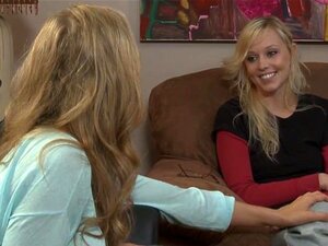 FreundinnenFilme Julia Ann verführt frische lesbische Mieterin