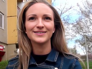 Engel von der Straße knallt für etwas Geld