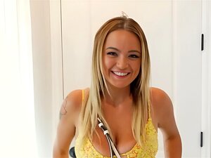 Arschfickende amateur mit großen Titten bei ihrem ersten casting