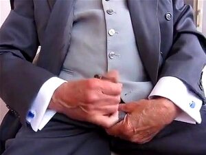 BRANLE IM KOSTÜM: GILET(316), WICHSEN IM ANZUG, KRAWATTE UND