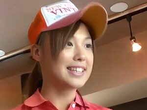 Zensierte sexuell belästigte japanische Kellnerin