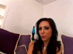 Erleben Sie die unwiderstehliche Anziehungskraft von Lela Star in