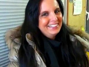 Euro-Schlampe Tereza Becker wird für Kohle gefickt