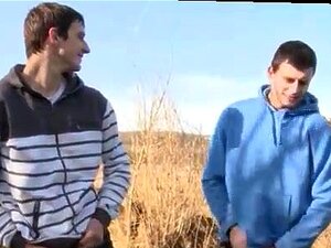 Uomini vintage beccati nudi all'aperto gay, così gli ho sparato e