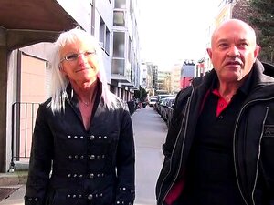 Heißer reifer Vierer mit Facial