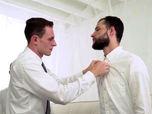 Volwassen priesters anaal neuken twinks roze lul bareback