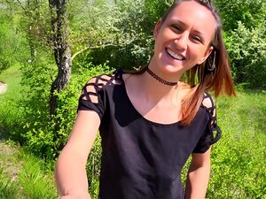 Јавна агенткиња-италијанска слаткица