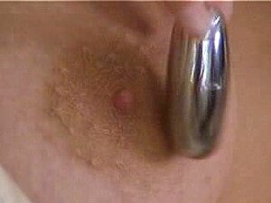 Maria Lynn masturbiert ihre Muschi
