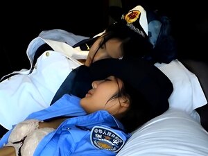 (ФЦ)*** две девојке играју млитаво