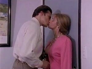 Gail Harris - Der Gefickte im Büro