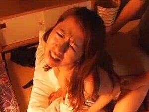 Rika Fujishita, une coquine mature, aime se faire baiser fort, la