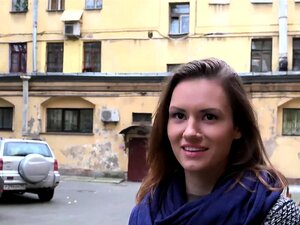 Mi ritrovai a fissare spudoratamente il culo di Sofy sul
