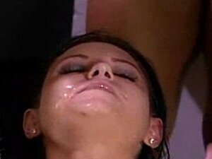 Vanessa Hudgens GanGBang Gesichtsbesamung