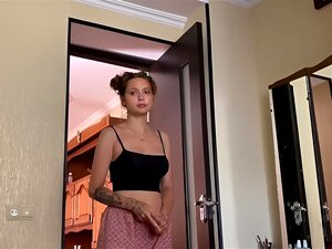 POV-tytärpuoli kiittää isäpuolta hiljaisuudesta.