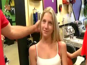 Bezahlung für Nacktheit und schönen Sex in der Öffentlichkeit 21