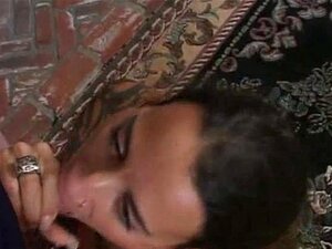 Okrugle velike sise tetovirana mama kamin dio2