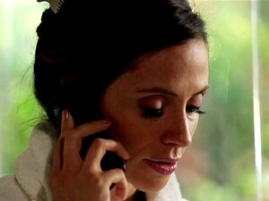 Wunderschöne busty Milf Hochzeitsnacht Fantasie. Wunderschöne busty