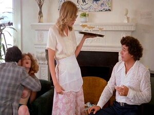 Brünette mit großen Titten lutscht einen großen Schwanz hardcore