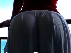 Roundass-Babes zeigen ihre großen Ärsche. Roundass-Babes zeigen ihre