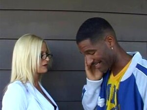 Superhete MILF Lauren Kain 2