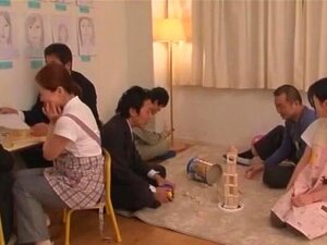 Erstaunliches japanisches Model Mariko Niimura, Hitomi Honjou und